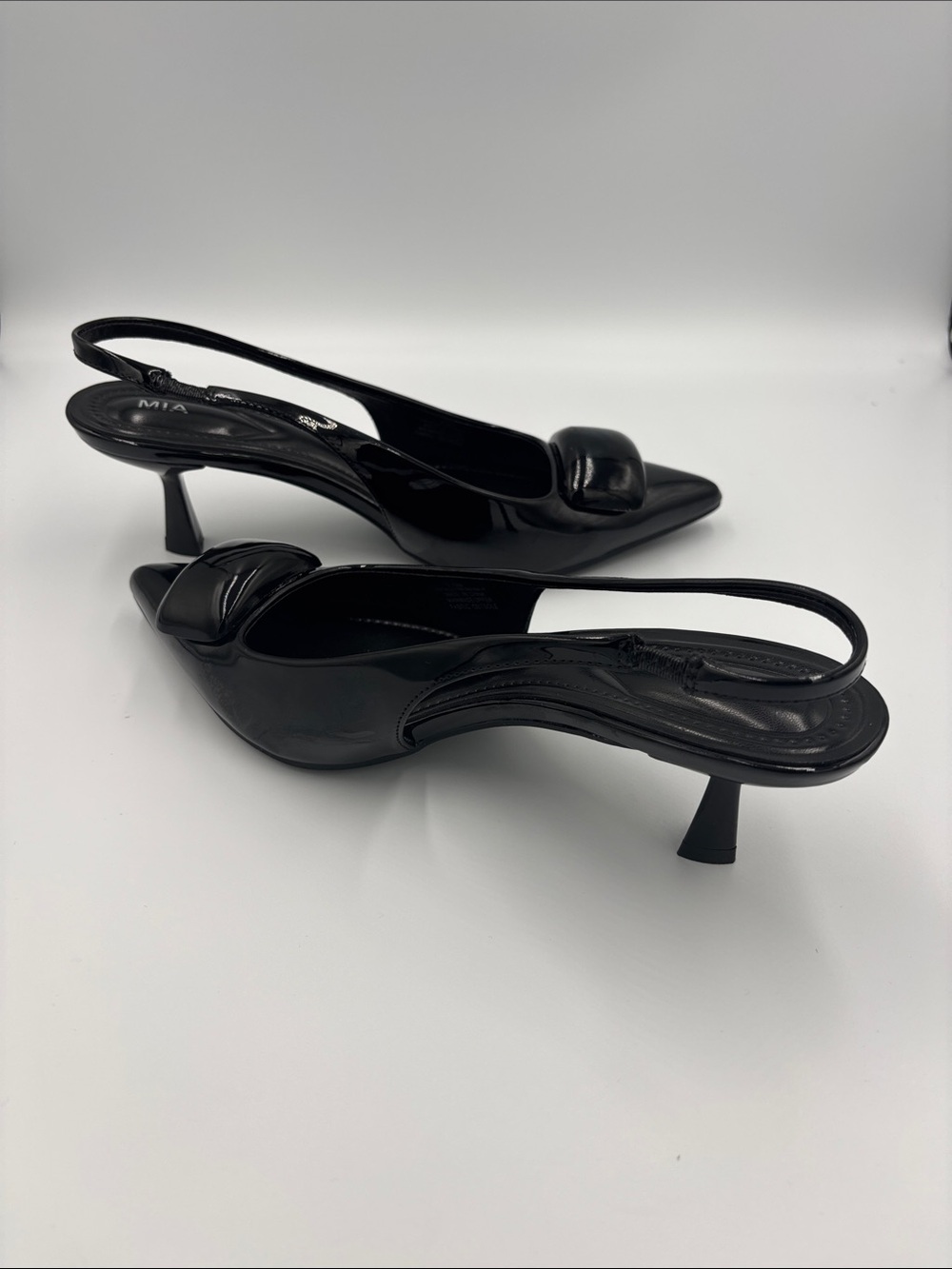 MIA Elegant Black Patent Slingback Pointed Toe Pumps sized 7.5